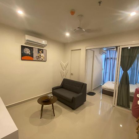 Kota Kinabalu City The Shore - Lucky 7 Homestay Esterno foto