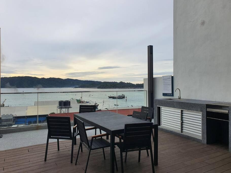 Kota Kinabalu City The Shore - Lucky 7 Homestay Esterno foto