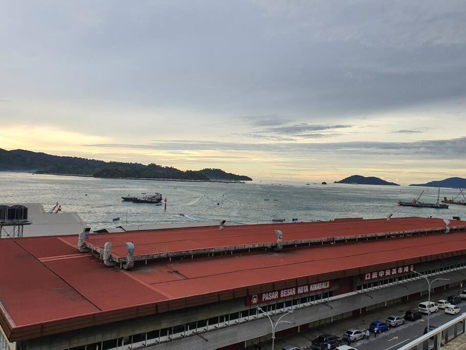 Kota Kinabalu City The Shore - Lucky 7 Homestay Esterno foto