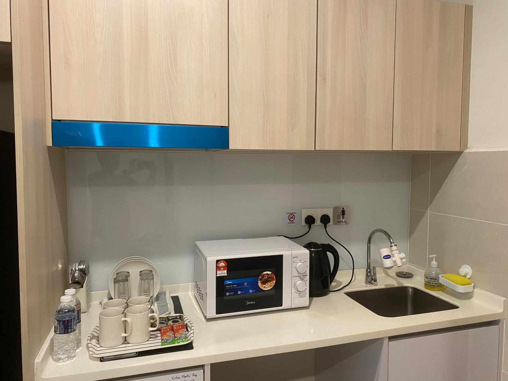Kota Kinabalu City The Shore - Lucky 7 Homestay Esterno foto