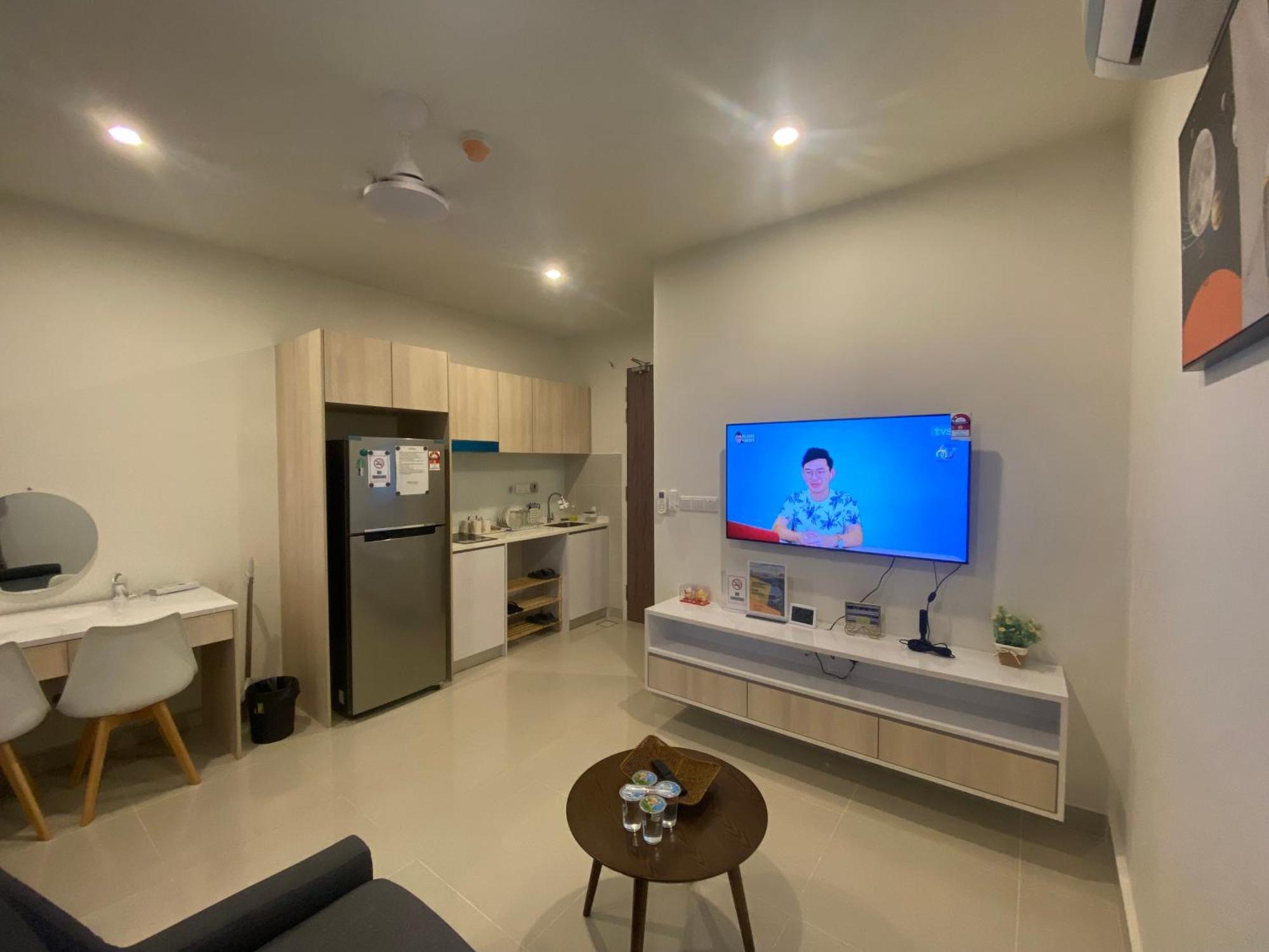 Kota Kinabalu City The Shore - Lucky 7 Homestay Esterno foto