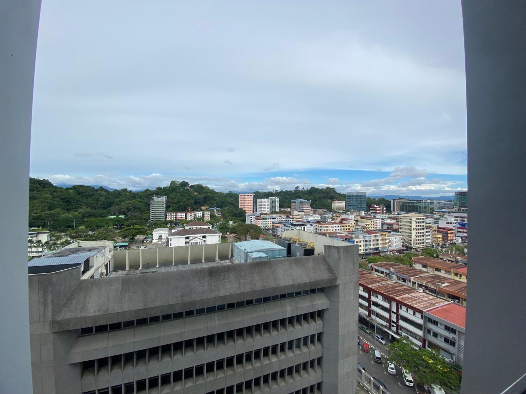 Kota Kinabalu City The Shore - Lucky 7 Homestay Esterno foto