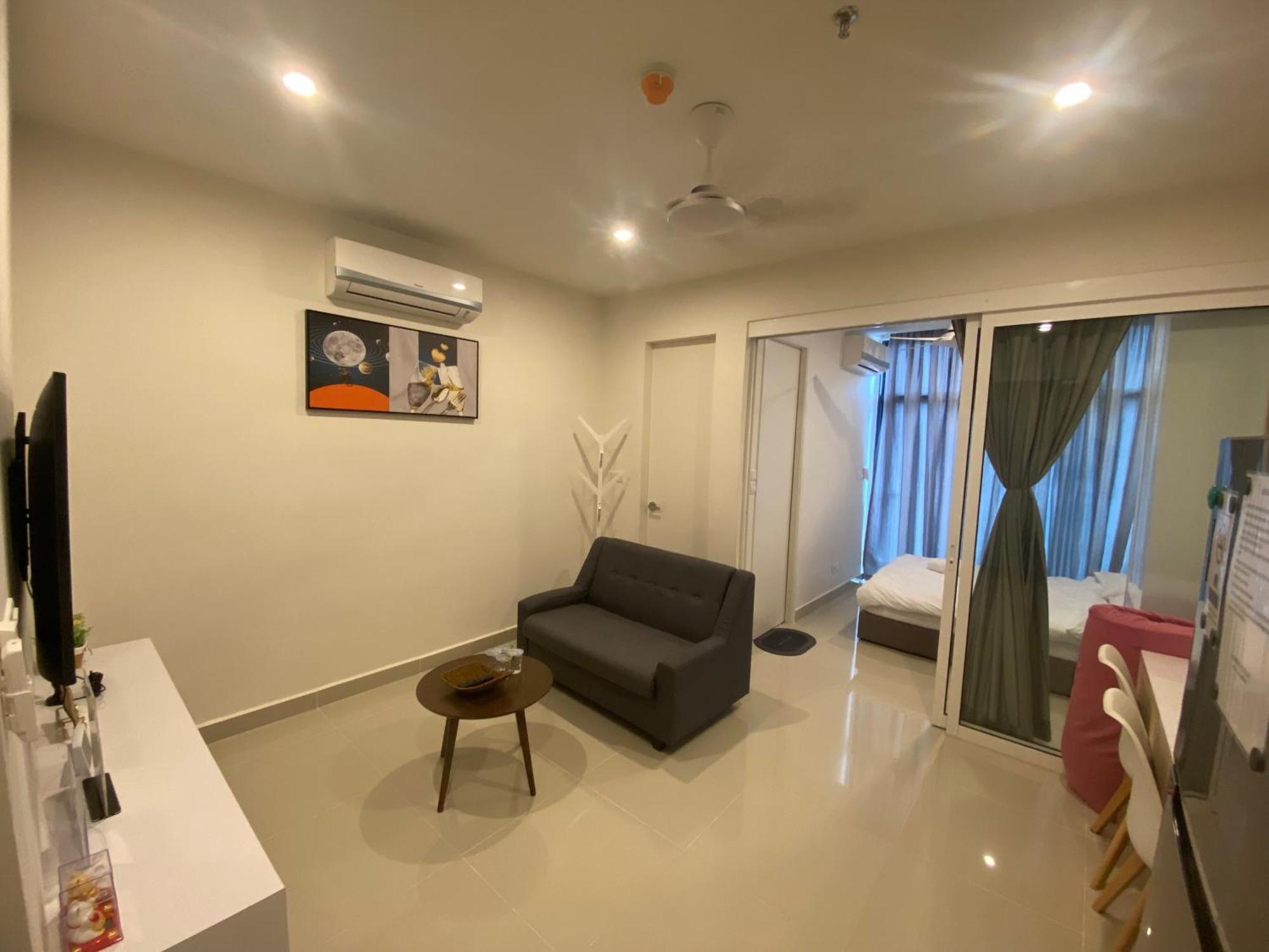 Kota Kinabalu City The Shore - Lucky 7 Homestay Esterno foto